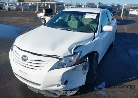2009 Toyota Camry Le z USA, uszkodzony, nr VIN 4T4BE46KX9R086032